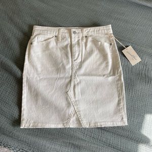 Universal Thread White Denim Skirt size 6